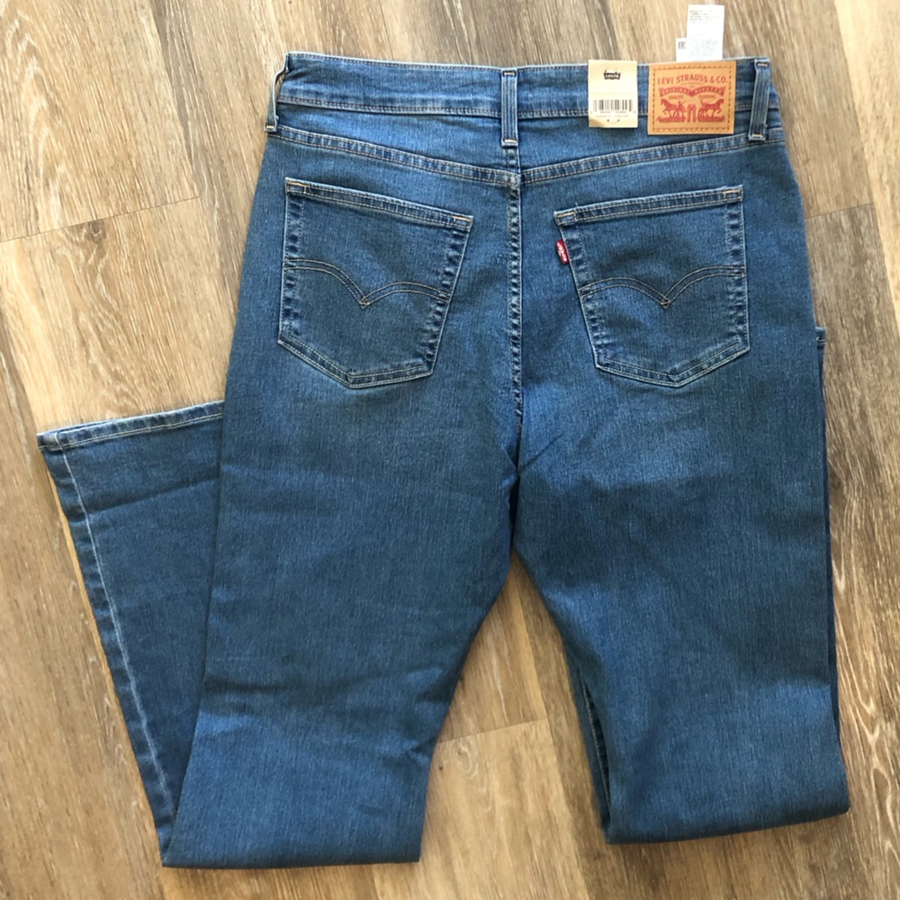 2 Day Sale! NEW Levis 726 High Rise FLARE Jeans